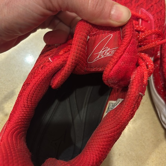 Red Steph Curry sneakers men’s 10, insoles are replaced - please see photos - Picture 8 of 9